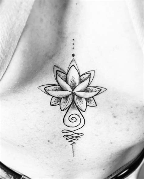 tatouage sous poitrine cote|Tatouage femme poitrine